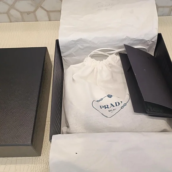 💋 Prada Authentic NEW Headband NWT W/BOX - Picture 11 of 11